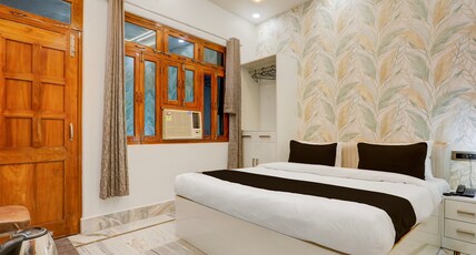 Super Townhouse Vishwanath Temple Varanasi Room Type - Saver Double