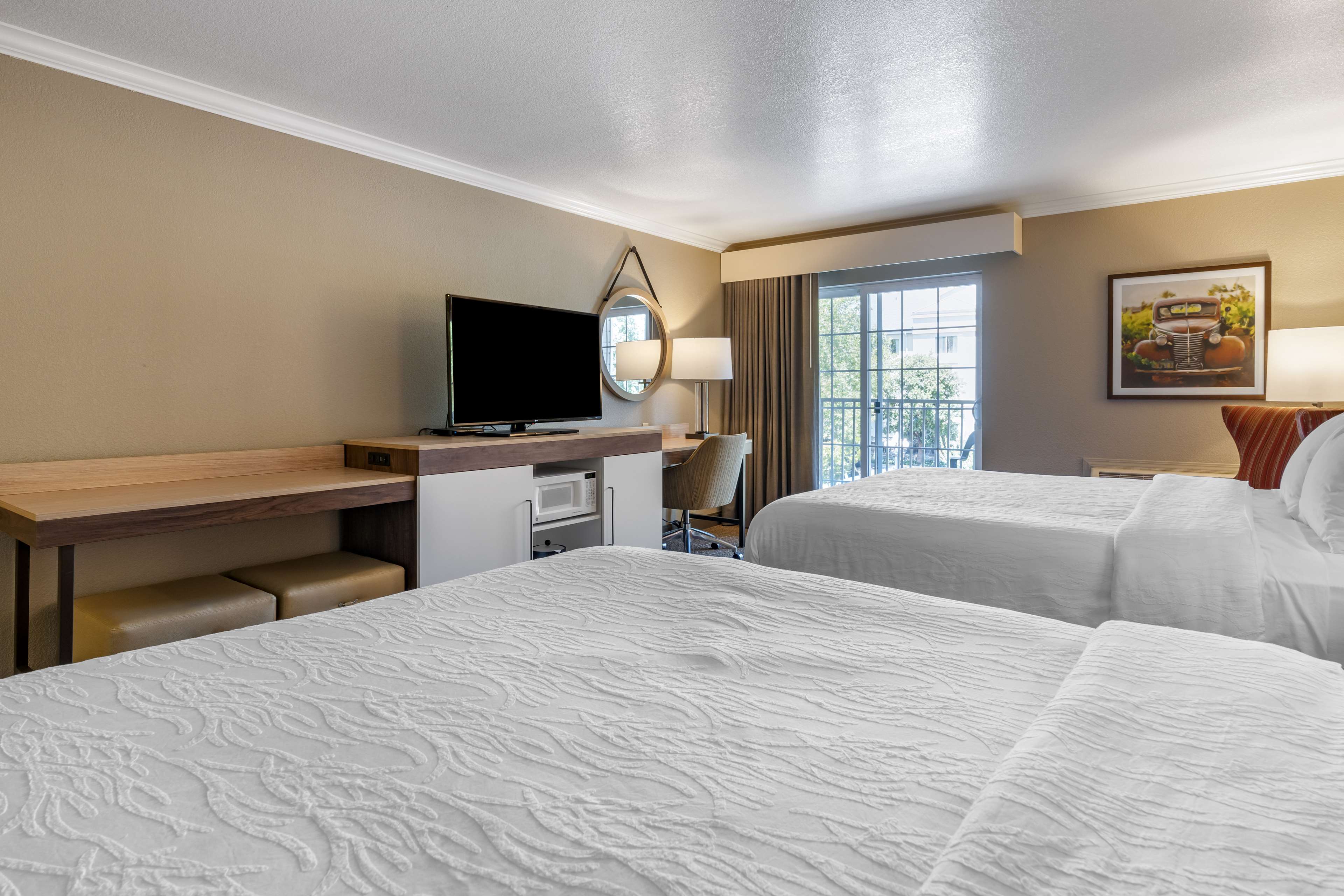 Hampton Inn by Hilton Ukiah - Tap to explore photos