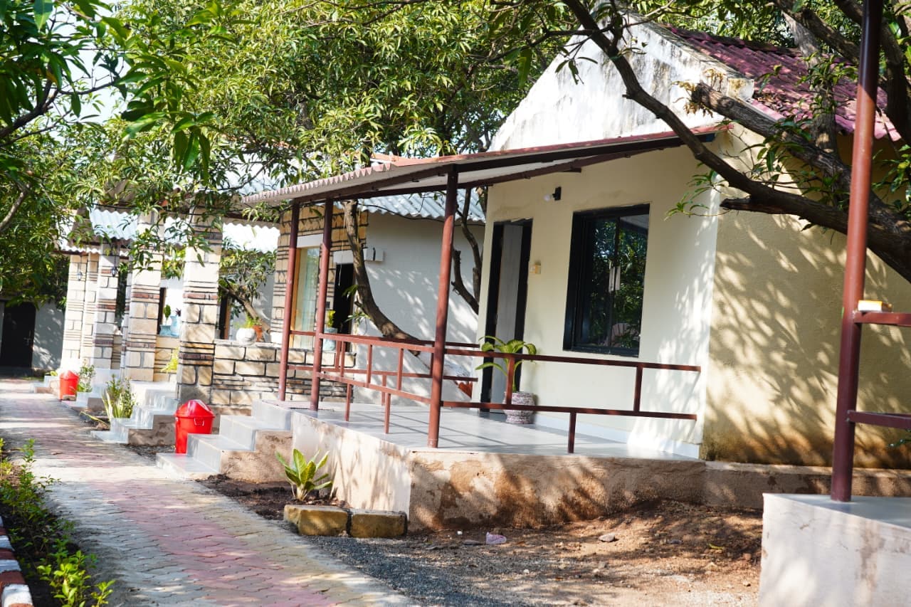 Kesar Villa Resort - Tap to explore photos