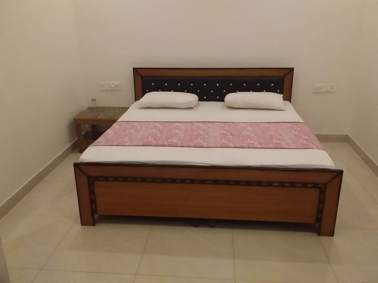 Hotel Gokul Residency - Tap to explore photos