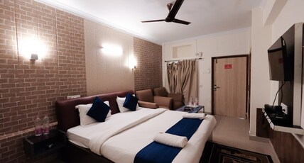 HOTEL SAPPHIRE INTERNATIONAL Room Type - Premium Room