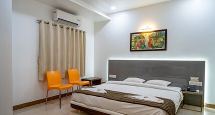 Hotel Darshan Executive Room Type - Family Suite AC Room