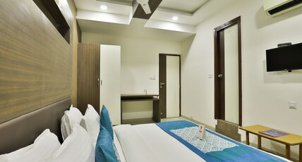 Vlee Hotel Room Type - Standard Room