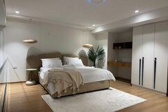 Luxury Duplex Jacuzzi Skyline Projector