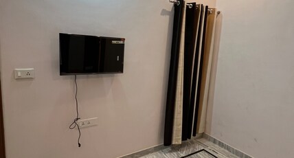 Universal Home stay Room Type - Luxury room