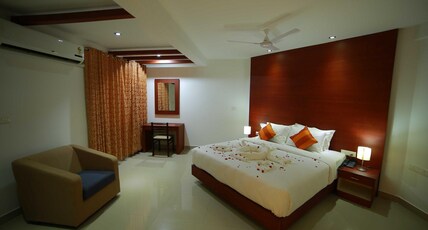 NAKSHATHRA EMARALD Room Type - Junior Suite