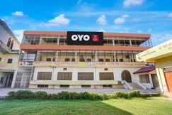 Photos of Hotel O Shri Gauri Shankar Dham