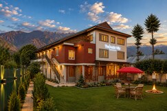 The Aubiz Villa - 2mins Walk to Dal Lake