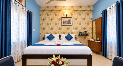 HOTEL ANAND LOK Room Type - Deluxe Double Non Ac Room HOTEL ANAND LOK Room Type - Deluxe Double Non Ac Room