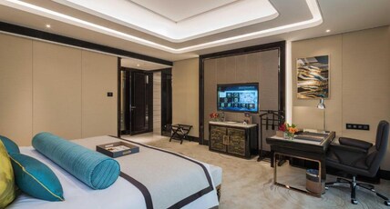 Narcissus Al Hamra Room Type - Premium Suite