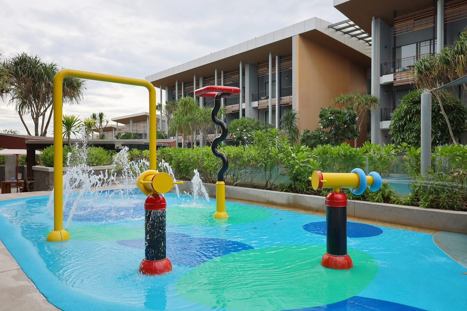 Renaissance Pattaya Resort & Spa - Tap to explore photos