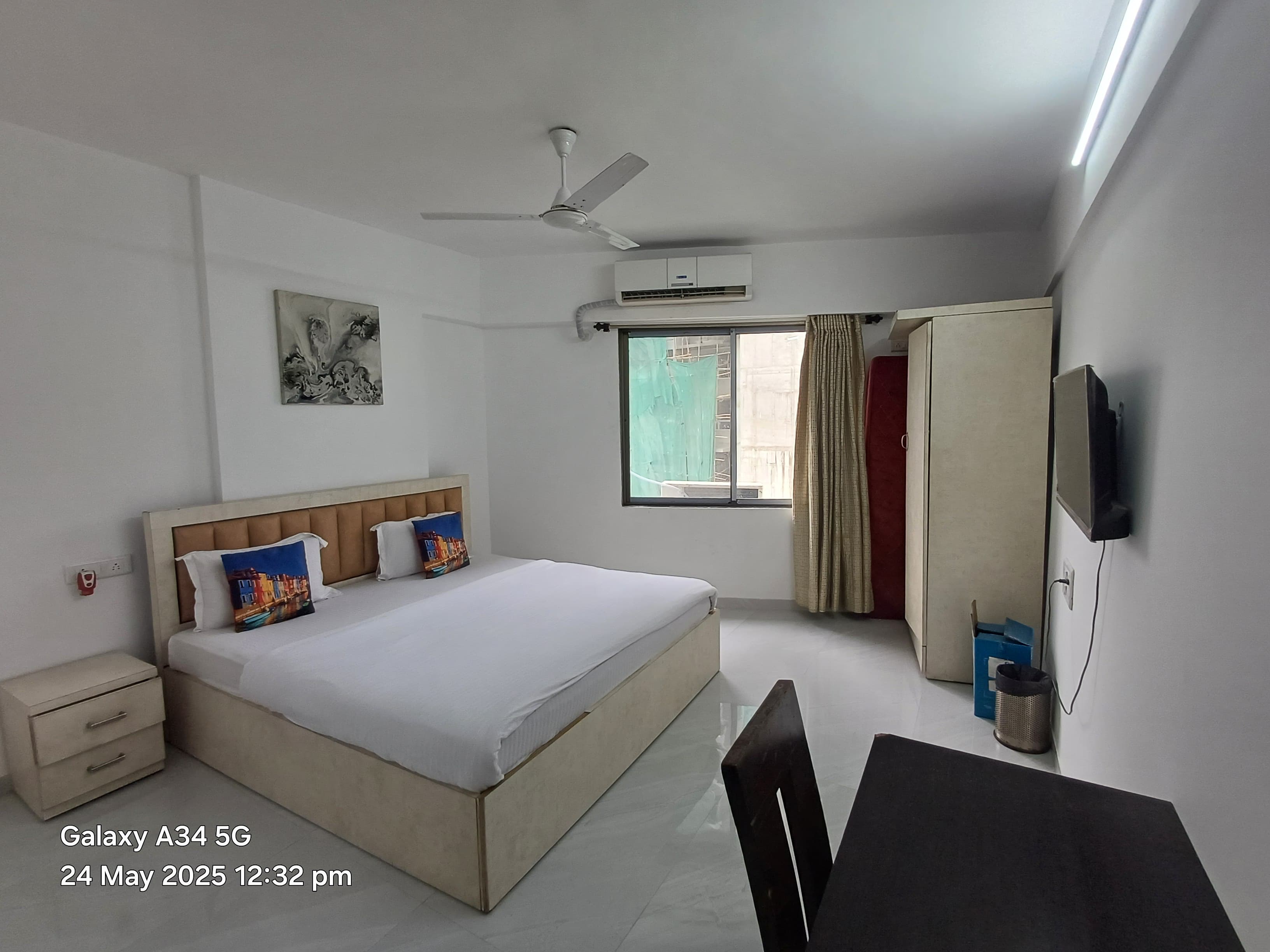 Spacious 2 BHK in Dadar West by Arista Service Apartments - Tap to explore photos