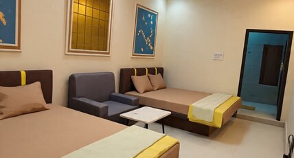 JAIN VILLA HOME STAY Room Type - DOUBLE BED ROOM FULL AC