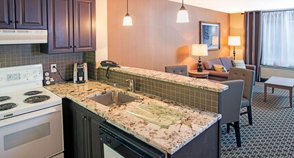 Holiday Inn Express & Suites TREMBLANT Room Type - 2 Doubles 1 Bedroom Suite with Sofa Bed Holiday Inn Express & Suites TREMBLANT Room Type - 2 Doubles 1 Bedroom Suite with Sofa Bed