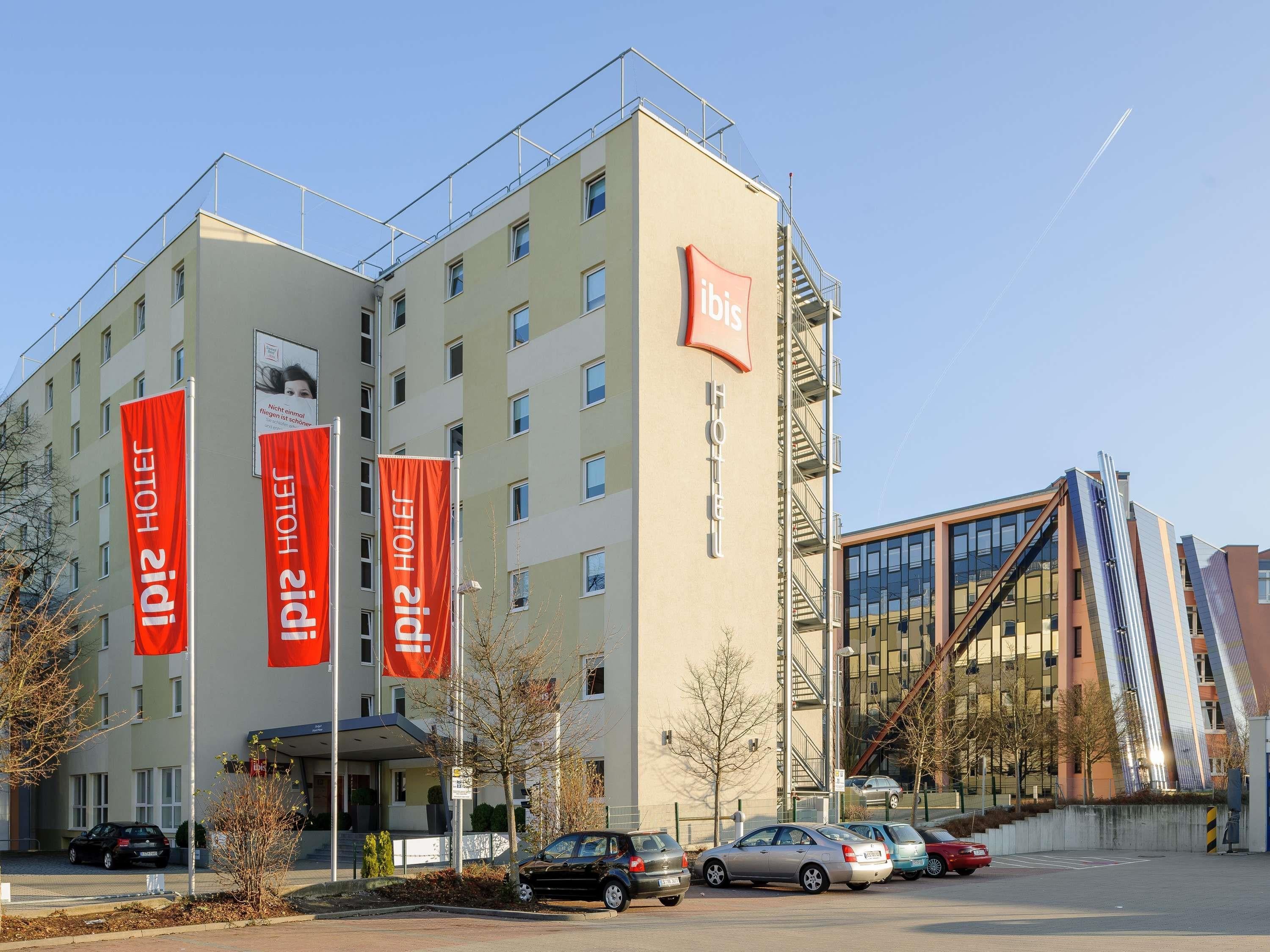IBIS STUTTGART AIRPORT MESSE - Tap to explore photos