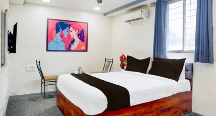 Super Collection O Katraj Near KK Market Room Type - Classic Super Collection O Katraj Near KK Market Room Type - Classic