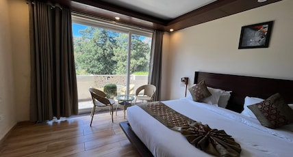 La Niwasa By Vatsam Hotels & Resorts(In House parking) Room Type - Executive Hill View Ground Floor La Niwasa By Vatsam Hotels & Resorts(In House parking) Room Type - Executive Hill View Ground Floor