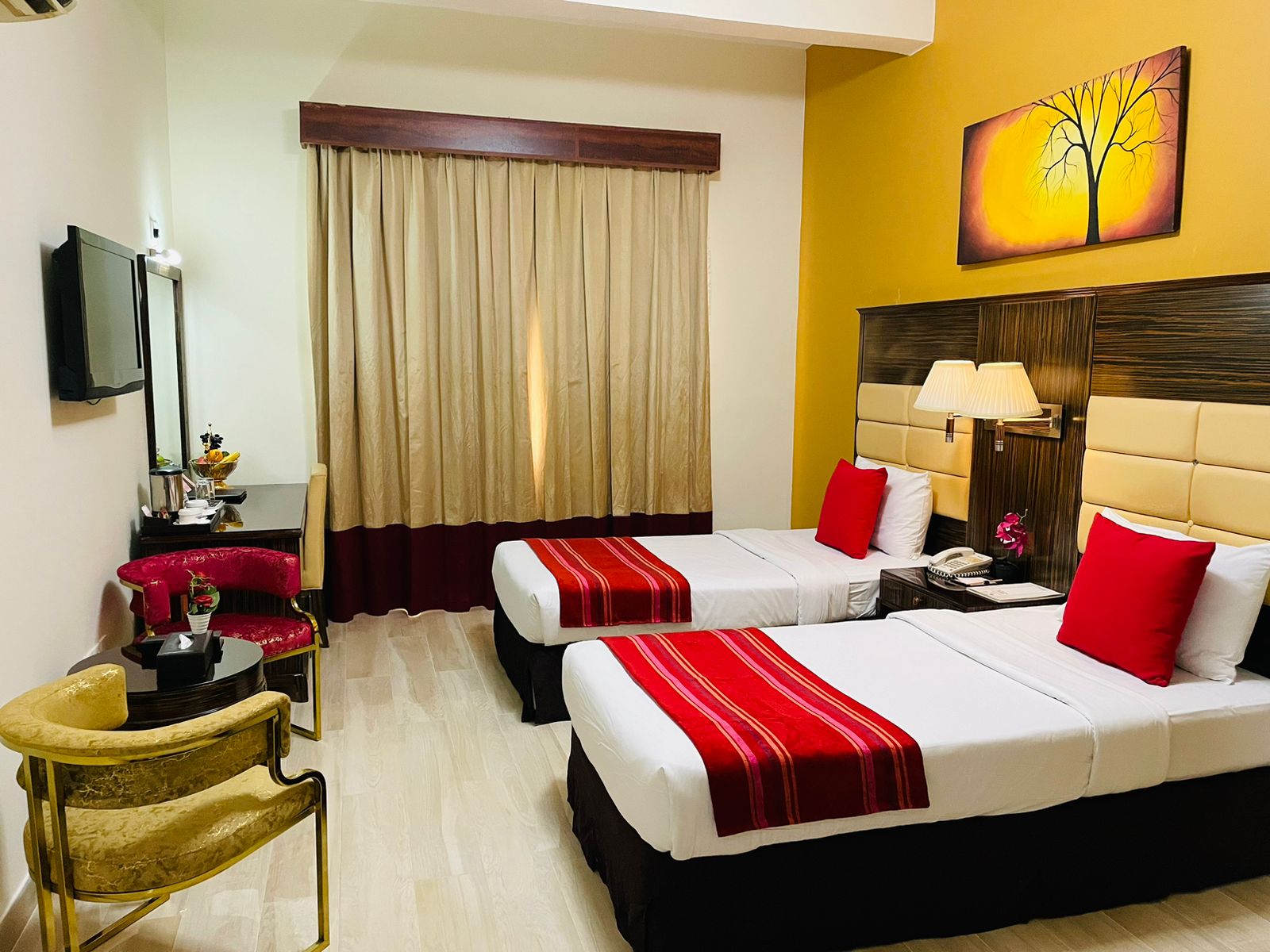Fortune Hotel Deira - Tap to explore photos