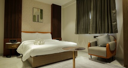 Hotel Aishwarya Room Type - Deluxe Room