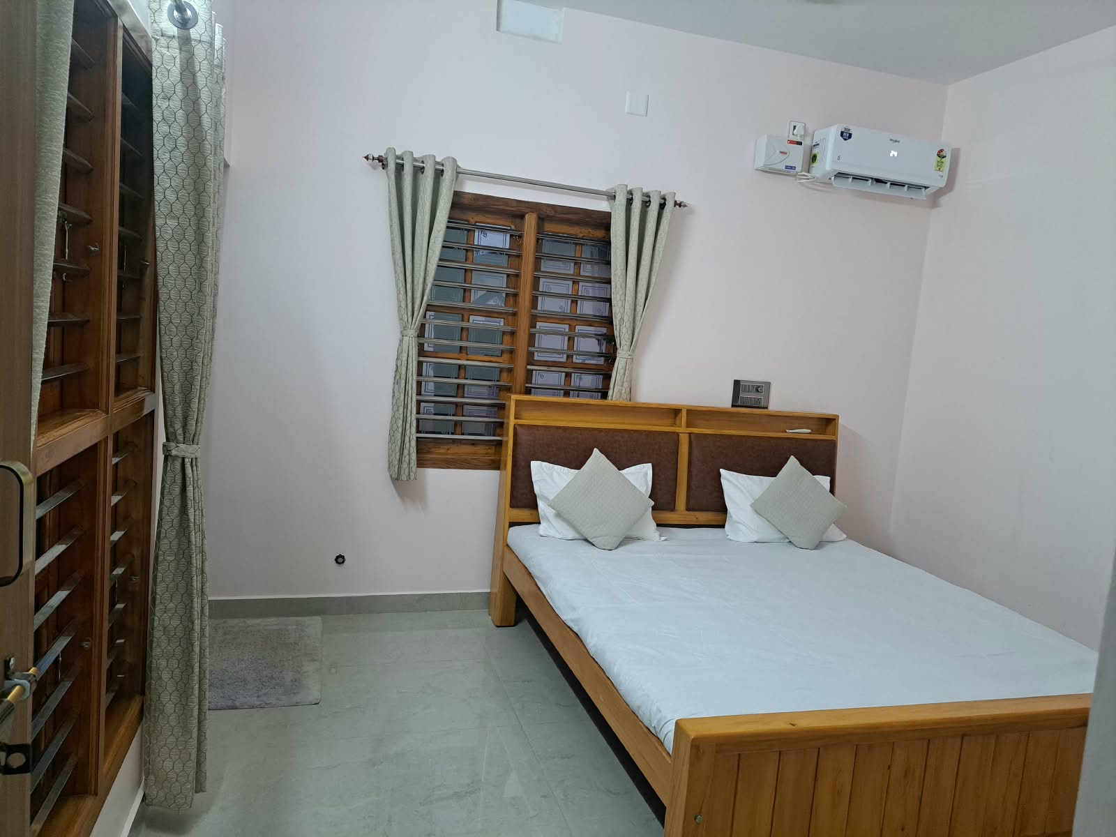 Vihara homestay - Tap to explore photos