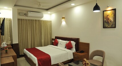 Soorya Castle Room Type - Deluxe Ac Room