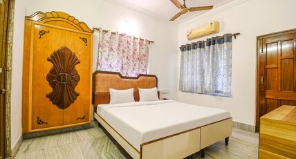 Hotel FE 66 inn Near Karunamoyee Bus Stand Room Type - Deluxe AC Room