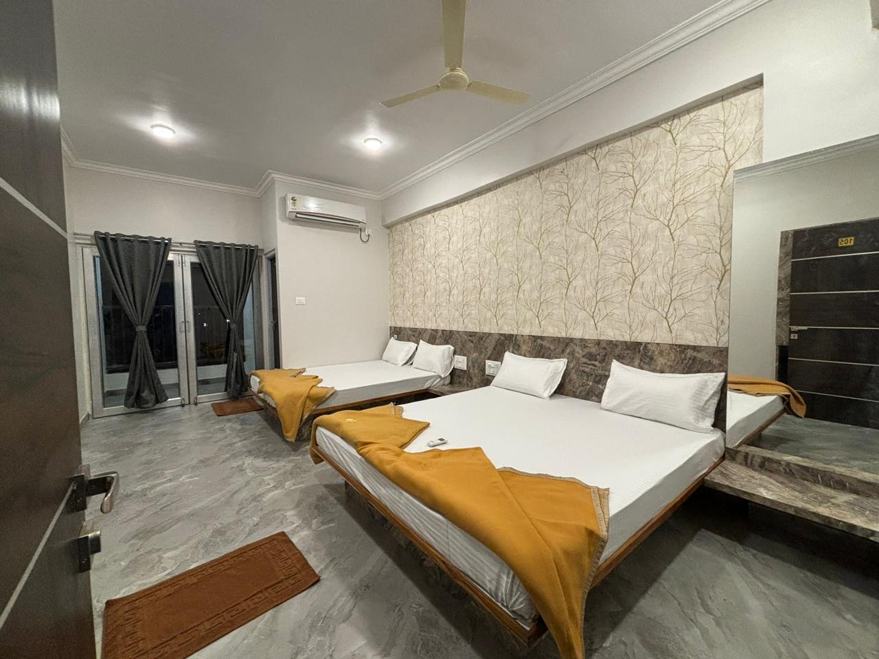 Hotel Grand Vrundavan - Tap to explore photos