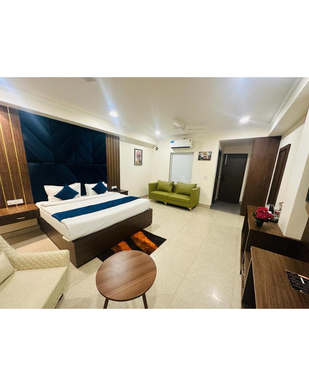 Hotel Fortune Ganga - Tap to explore photos