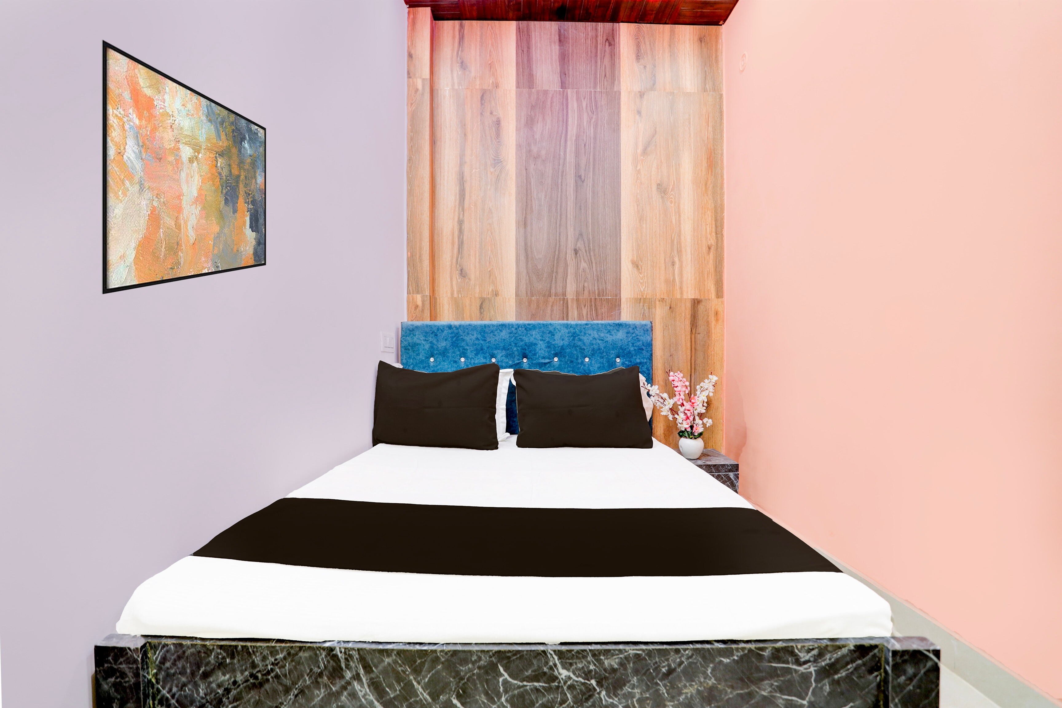 Hotel O by OYO Heritage - Tap to explore photos