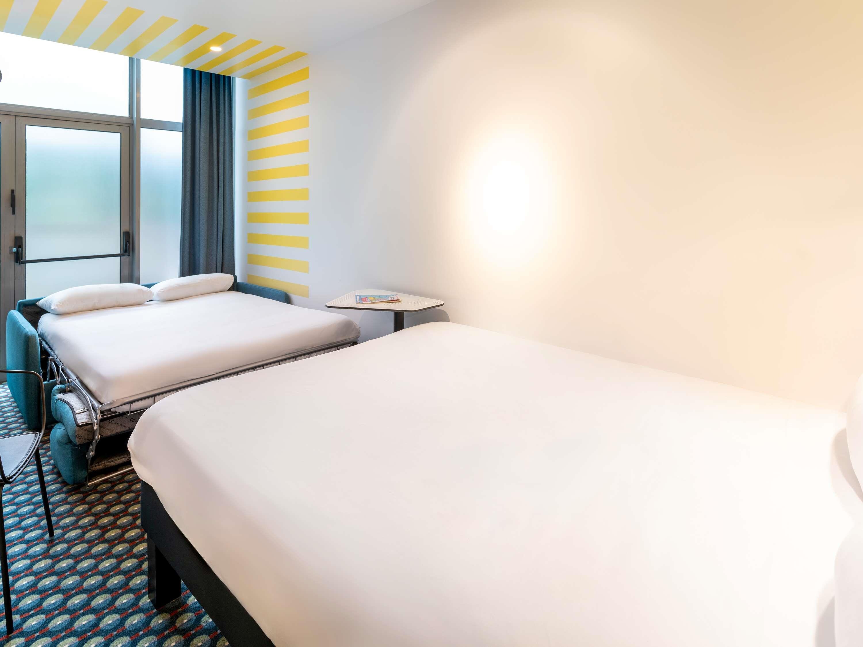 ibis Styles Paris St-Denis Pleyel - Tap to explore photos