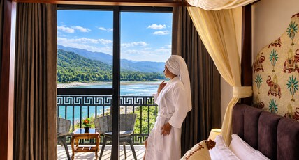 The Neeraj Ganga Ranimahal With Ganga Ghat Access Room Type - Luxury Room With Ganga And Mountain View