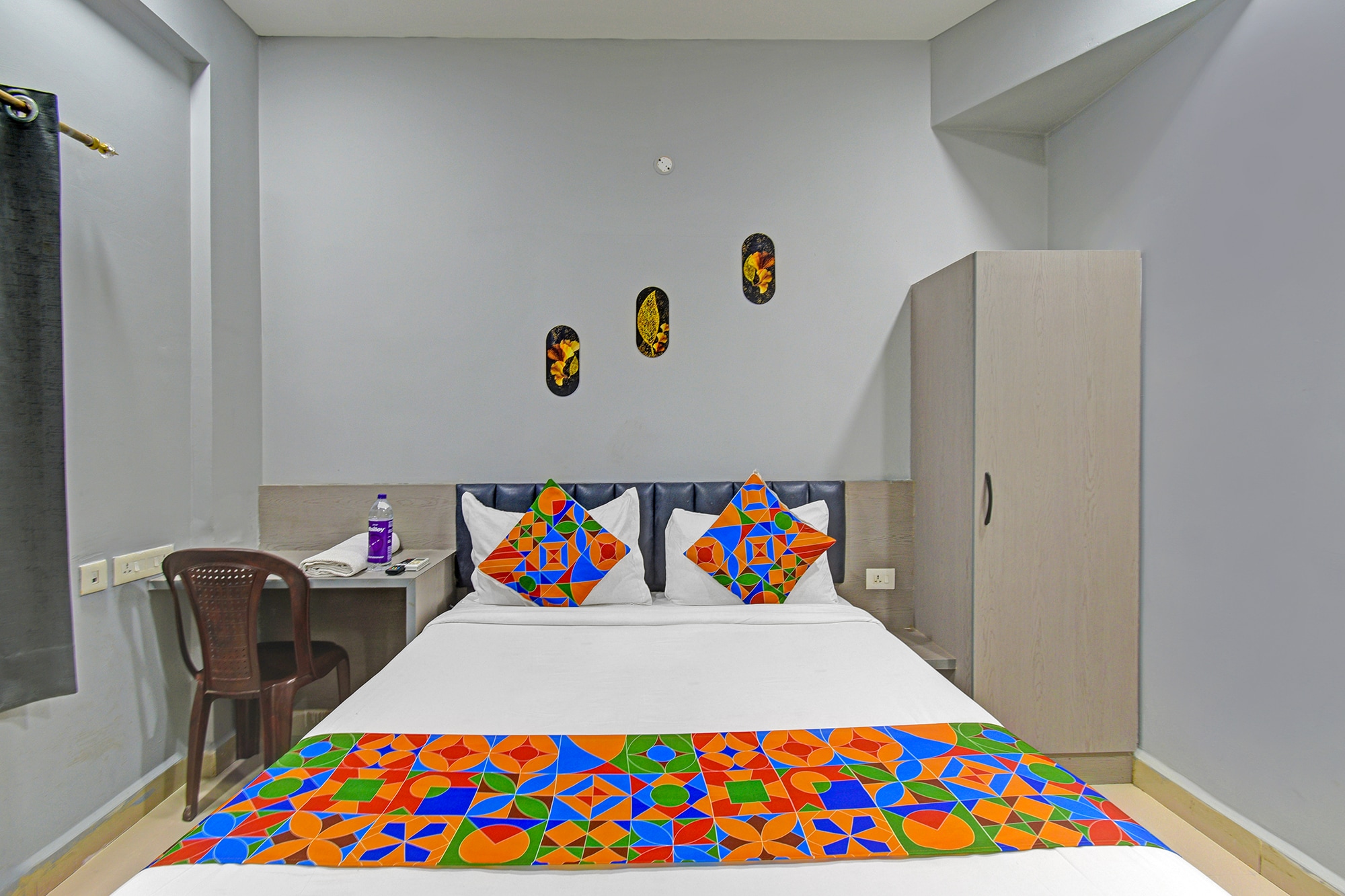 FabHotel Smart - Tap to explore photos