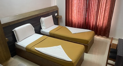 B SIX HOTEL Room Type - Standard Twin Room Non AC