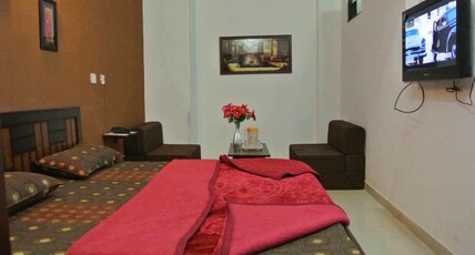 Neelam Inn- 500 Meter From Jaipur Railway Station Room Type - Standard Room Non AC Neelam Inn- 500 Meter From Jaipur Railway Station Room Type - Standard Room Non AC