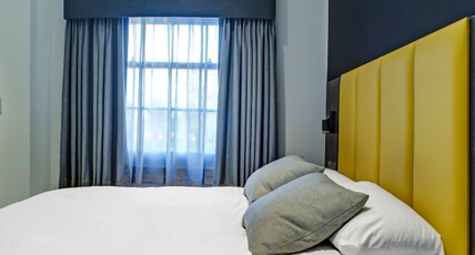 Swan Inn, Heathrow Airport Room Type - Standard Double Room Swan Inn, Heathrow Airport Room Type - Standard Double Room
