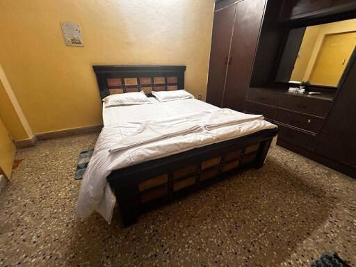 Comfort Home Stay - Tap to explore photos