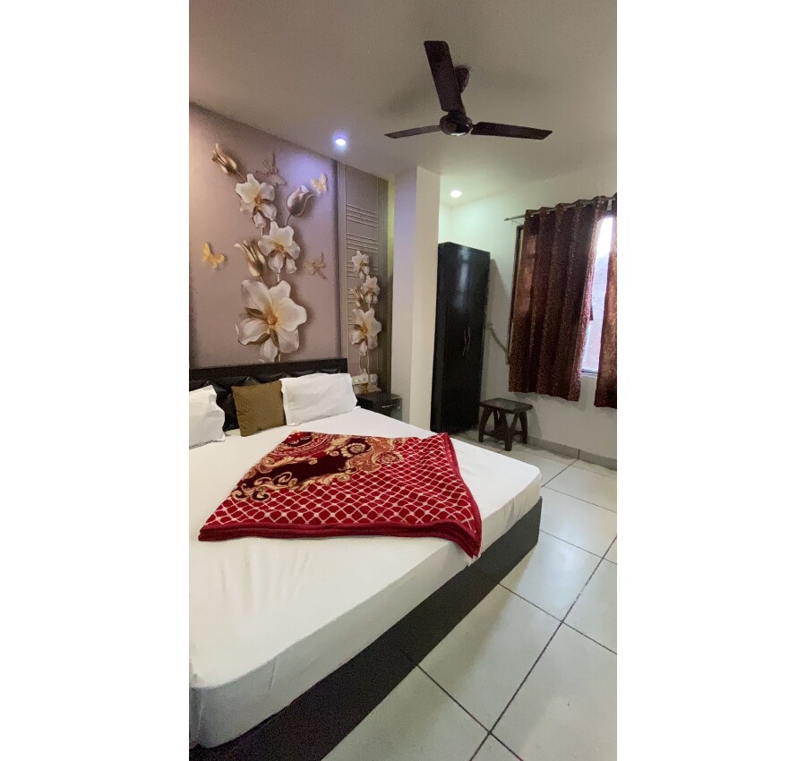 SD Regency - Tap to explore photos