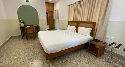 Hanu Reddy Residences, Nawab Habibullah Avenue Room Type - Deluxe Double Room