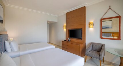 DoubleTree by Hilton Resort  & Spa Marjan Island Room Type - Twin Guest Room with Balcony and Island View