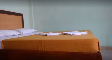 Sesha Residency Room Type - Double Bed Non A/c Room