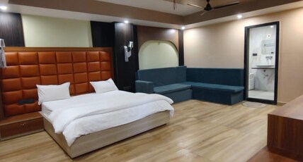 New Hotel Shivay Palace I Near BHU Room Type - Superior Deluxe AC Luxury Family Room