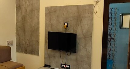Hotel Shiv Surya Room Type - Deluxe(small)