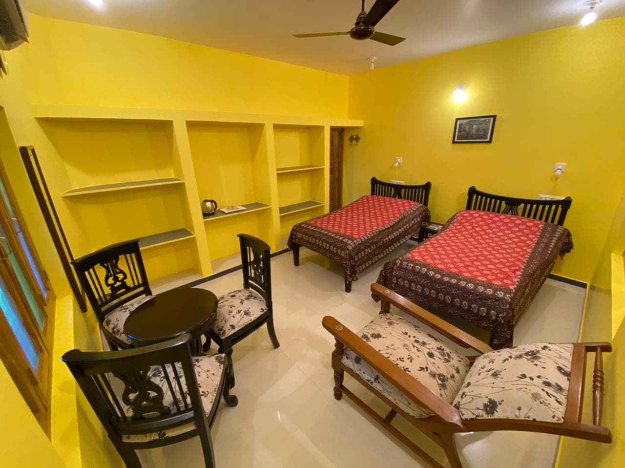 Sharad Baug Palace Homestay - Tap to explore photos