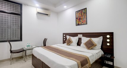 Hotel Unique HomeStay Lajpat Nagar Room Type - Deluxe Room with Free WiFi Hotel Unique HomeStay Lajpat Nagar Room Type - Deluxe Room with Free WiFi