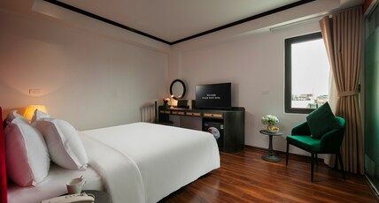 Hanoi Plaza Suite Hotel And Spa Room Type - Deluxe Double Room with Window
