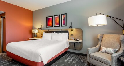 Hilton Garden Inn Hays, KS Room Type - 1 KING BED