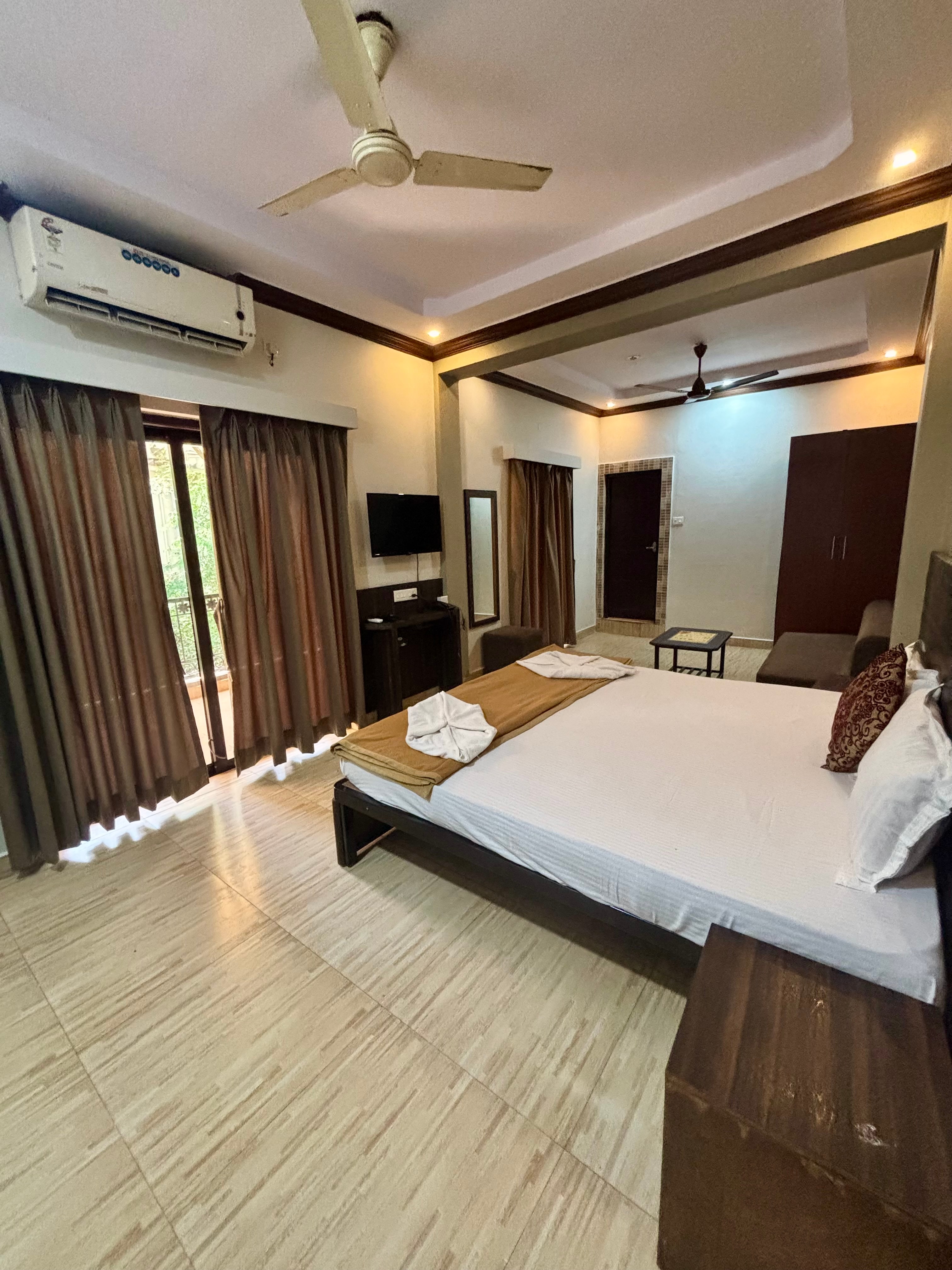 Sejal holiday Housee - Tap to explore photos