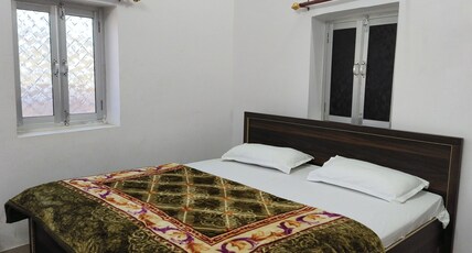 Maa kaushalya Guest House in Ayodhya Room Type - Standard AC Room 6