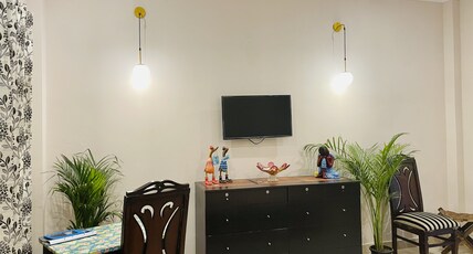 Mansi's Cozy Bnb with private balcony Room Type - Mansi's Cozy Bnb with private balcony