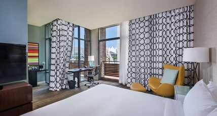 Hilton San Diego Gaslamp Quarter Room Type - STUDIO LOFT - 1 KING